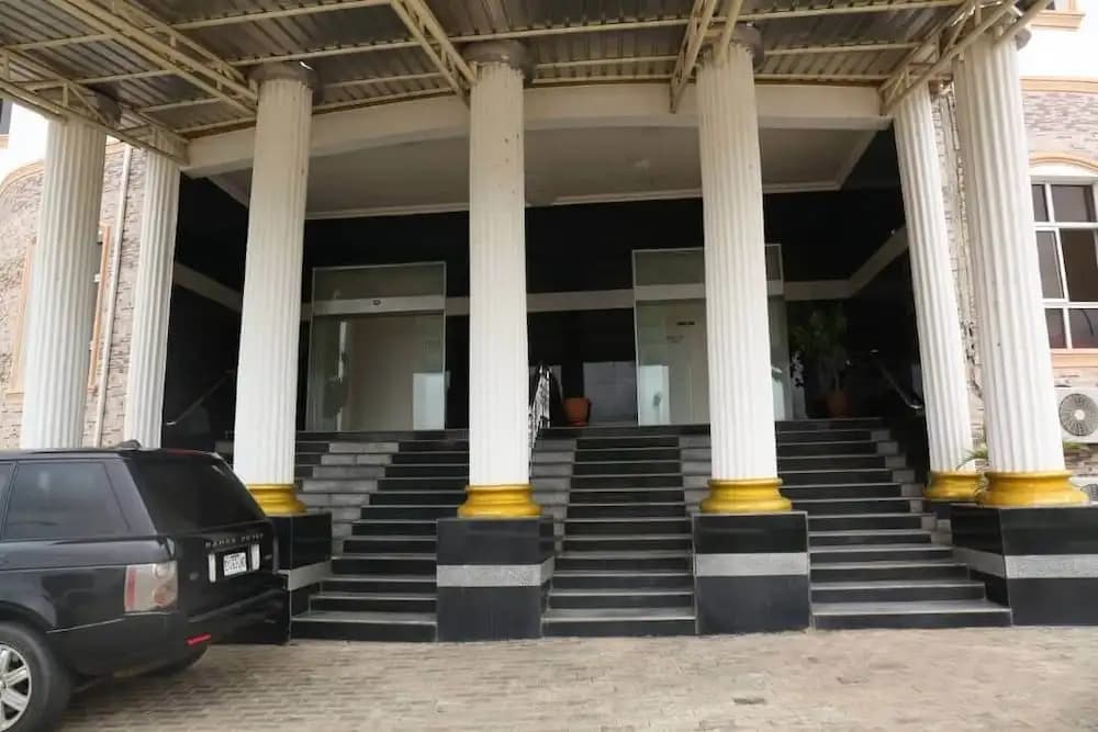 hotel