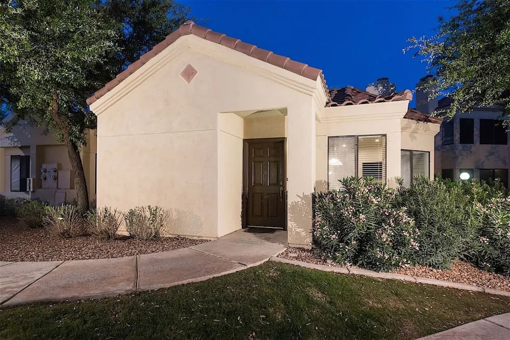 Home Suite Home 3 BR by Casago