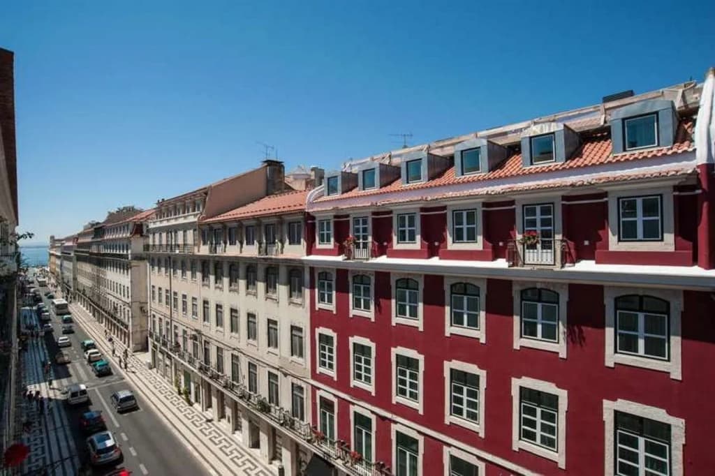 The 7 Hotel, Suites, Studios & Apartments