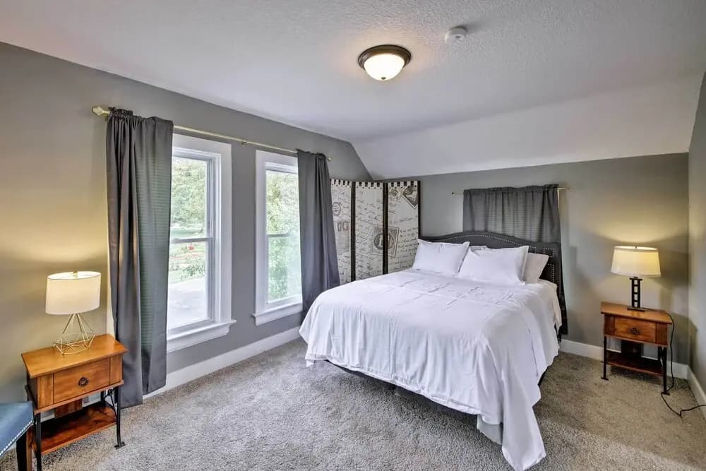Lakeside Garden Home - 1 Mile to Main Street!