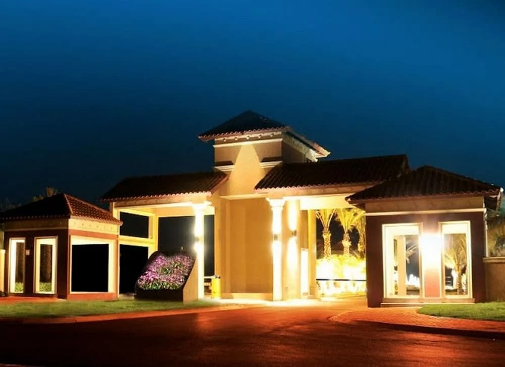 Gold Coast - Beautiful 2 Bedroom Town House