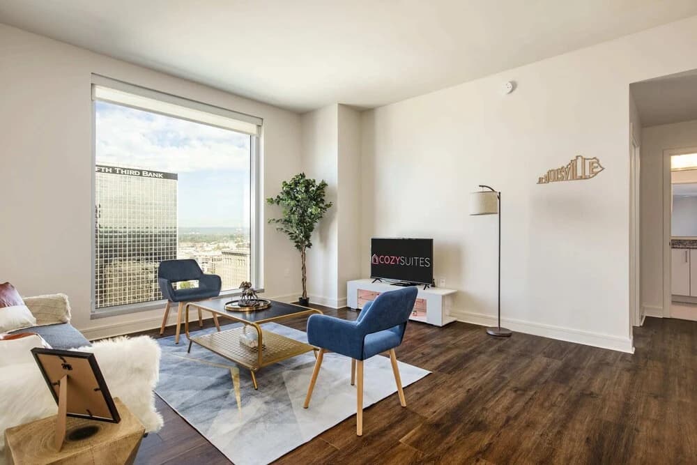 Elegant 2BR Condo With SKY Pool by Cozysuites