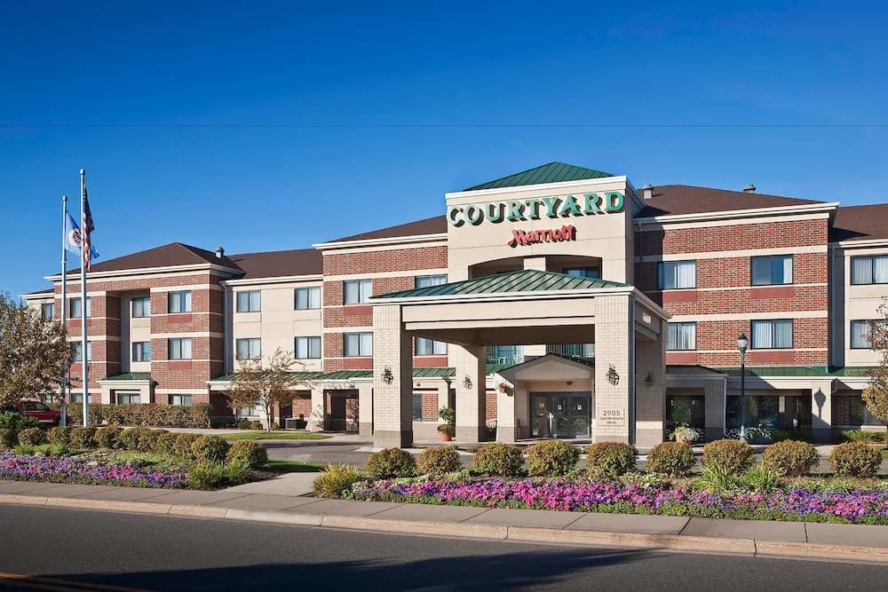 Courtyard Minneapolis St. Paul/Roseville by Marriott