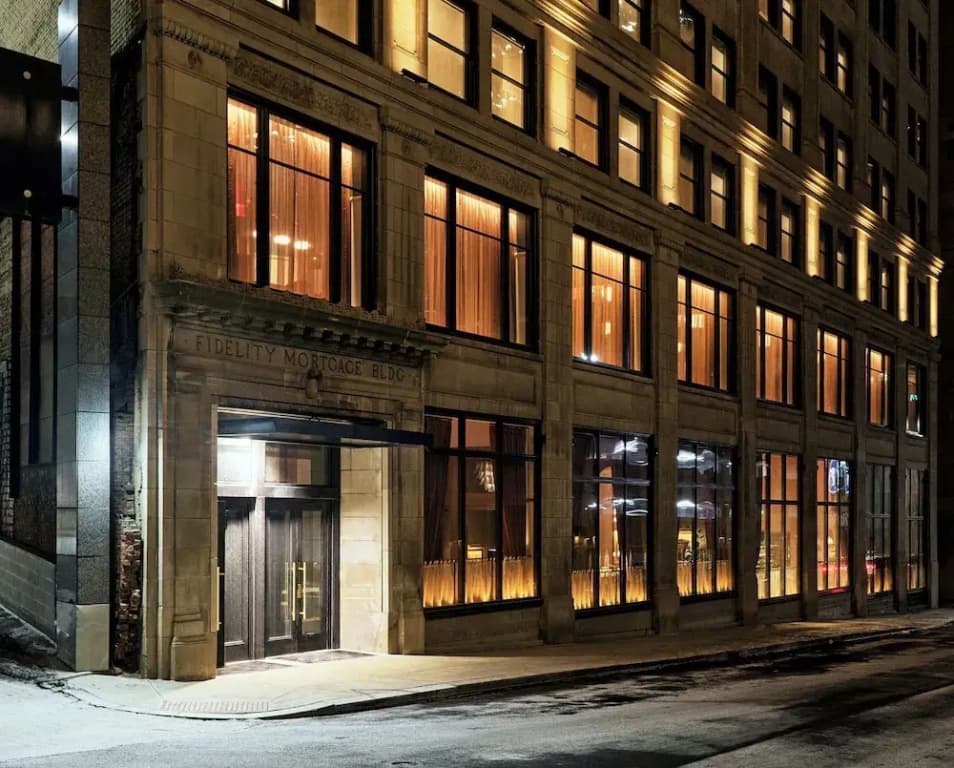 Fidelity Hotel