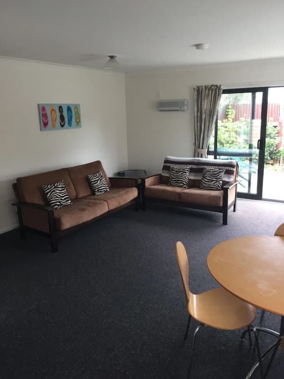 Our Beach House - Raglan West