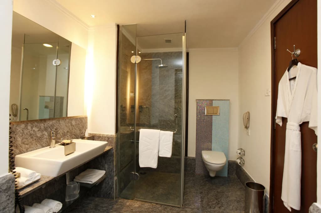 Photo 8