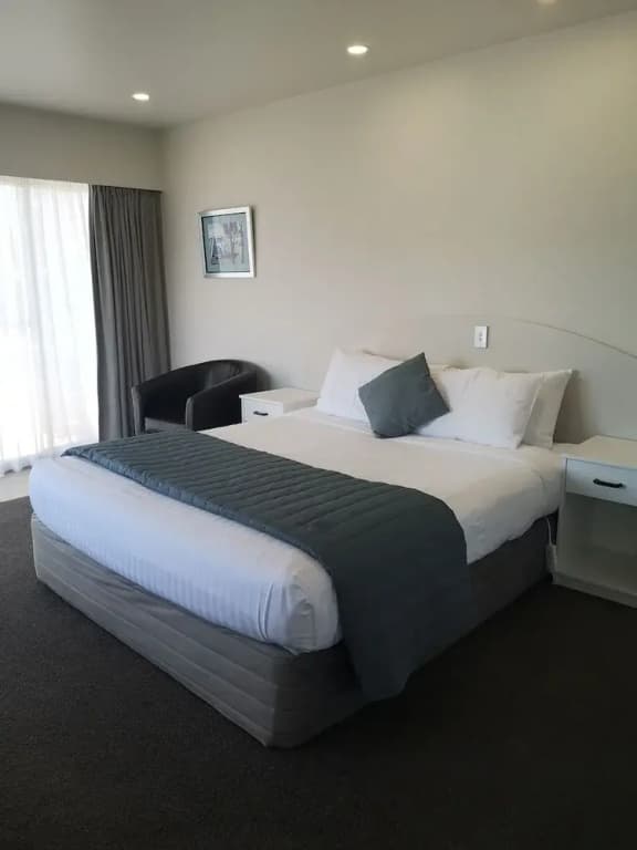 Paku Lodge Resort