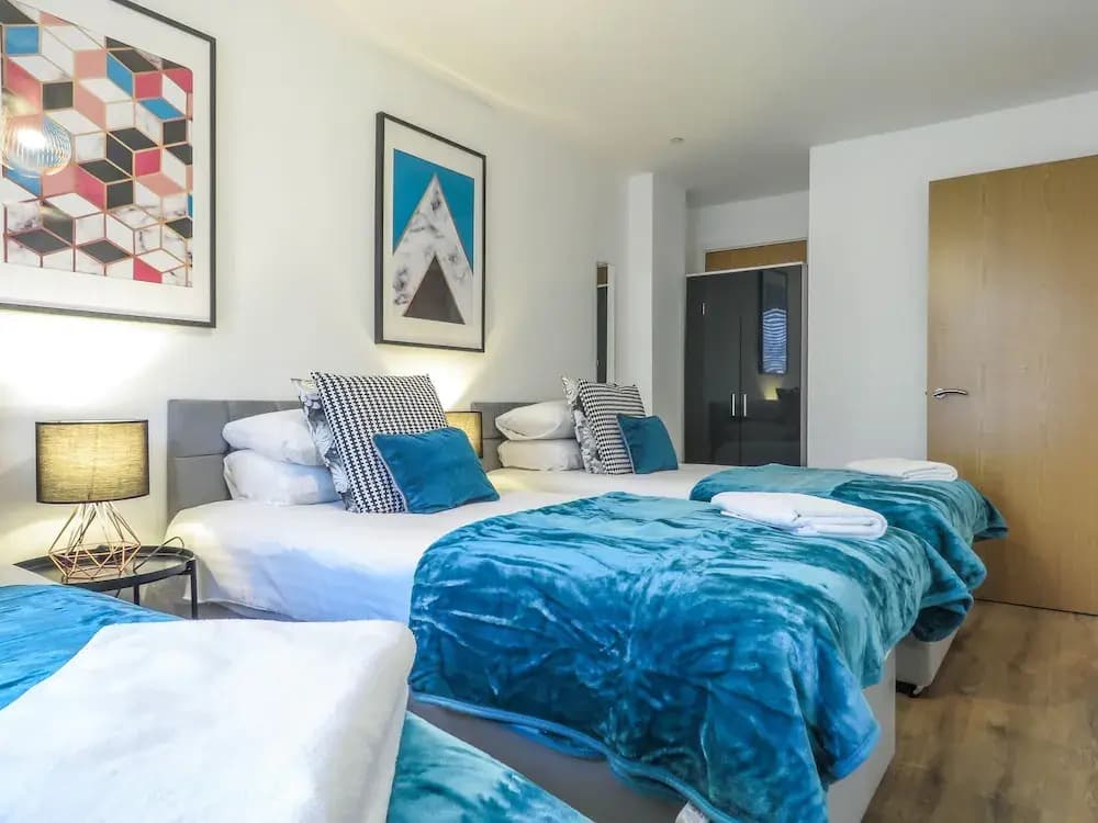 Tudors eSuites Birmingham Canalside Apartments