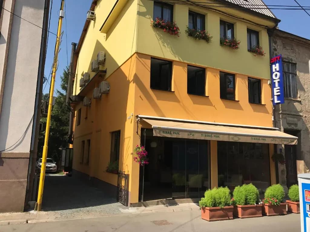 Heartland City Hotel