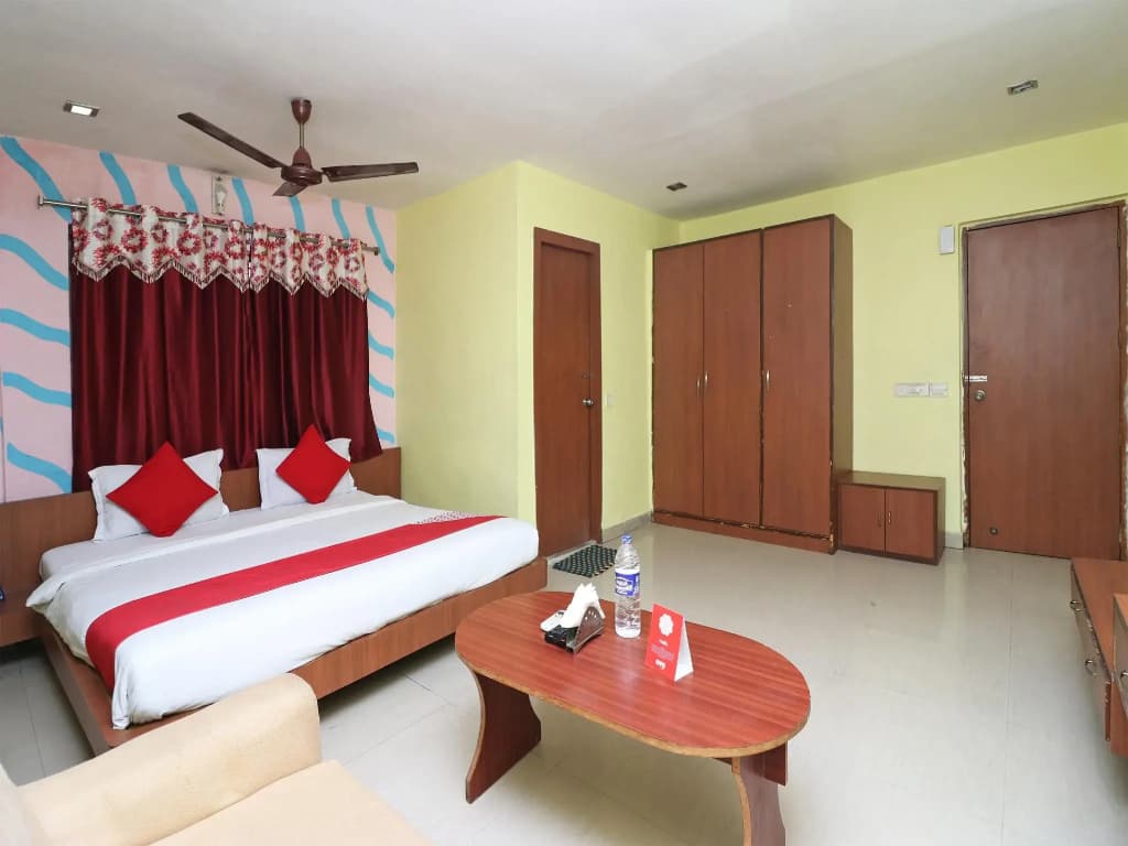 OYO 1764 Hotel Maruti Lodging