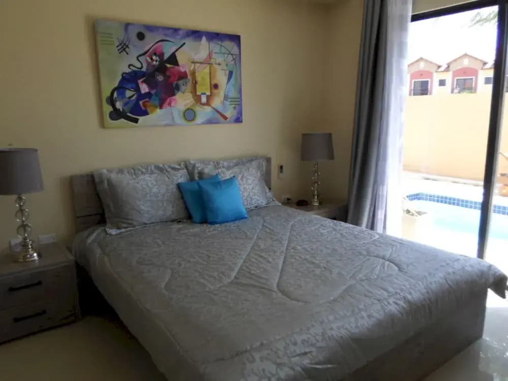 Photo 6