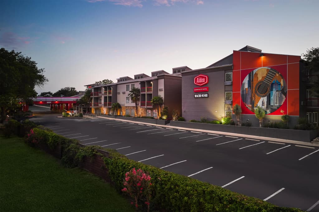 Clarion Inn & Suites Conference Center