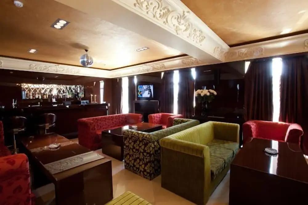 Maxim Pasha Hotel