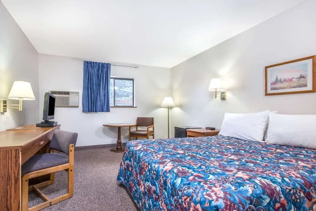 Super 8 By Wyndham Missoula/Brooks Street