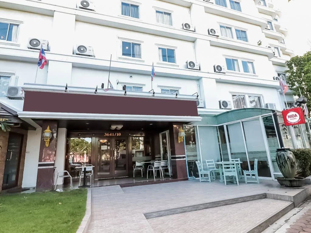 Nida Rooms Charoenrat Bangklo Boulevard at Howard Square