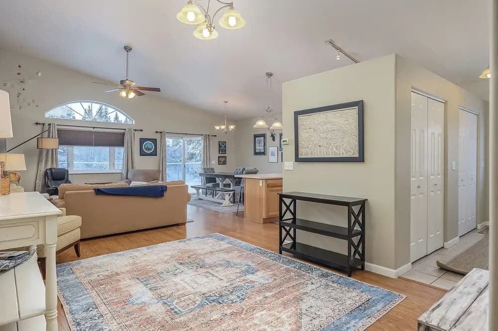 2BR Home w/ Fireplace, Streaming, Dogs Allowed