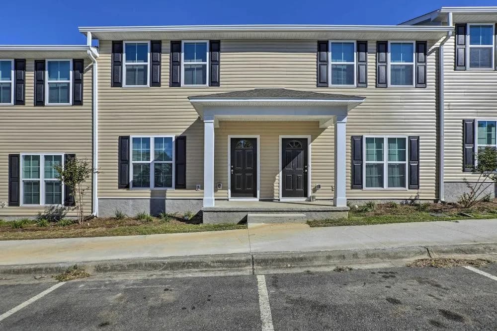 Airy Tallahassee Condo ~ 5 Mi to Downtown!