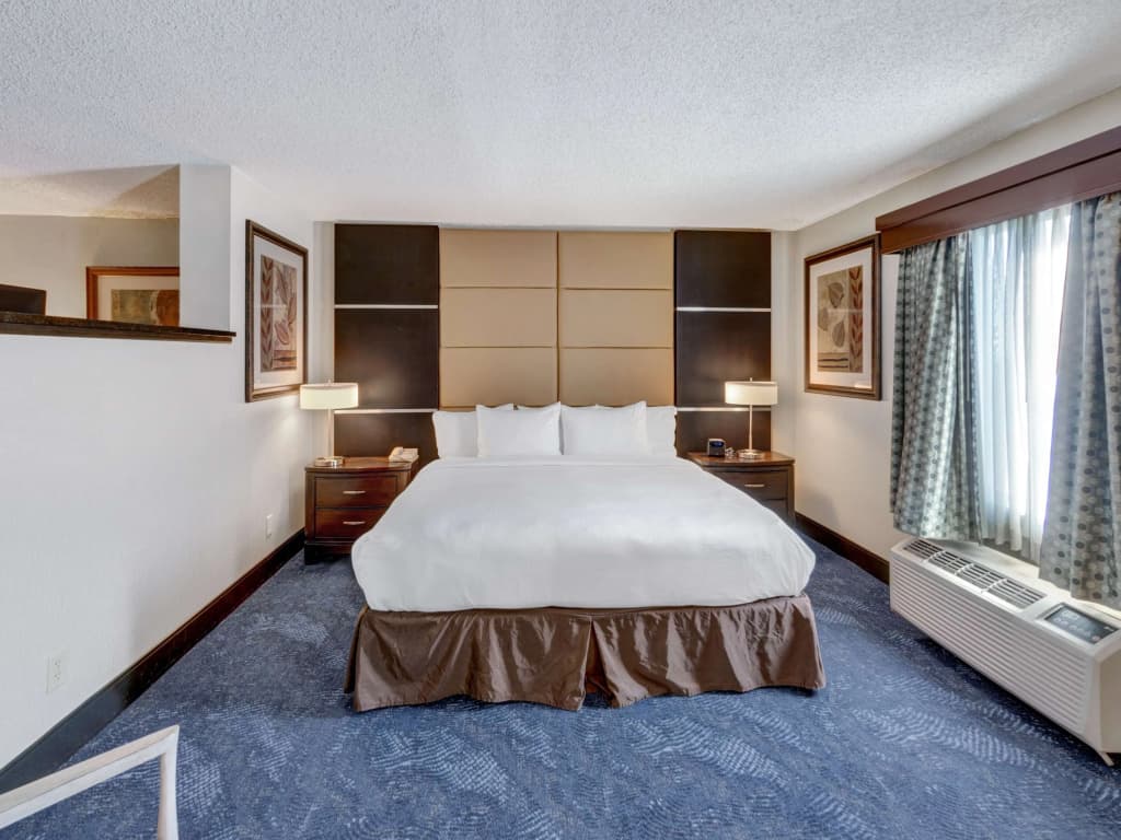DoubleTree by Hilton Hotel Wichita Airport
