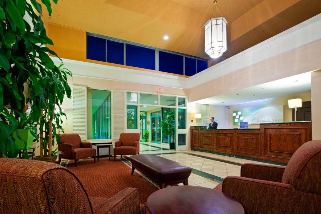 Holiday Inn Mississauga Toronto West By IHG