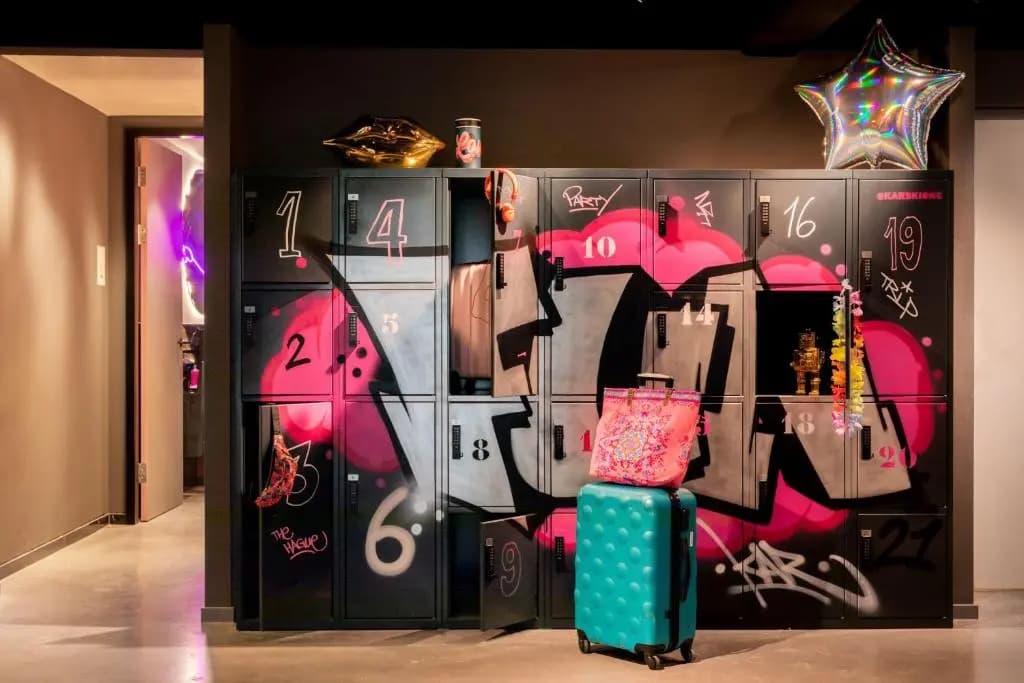 Moxy the Hague