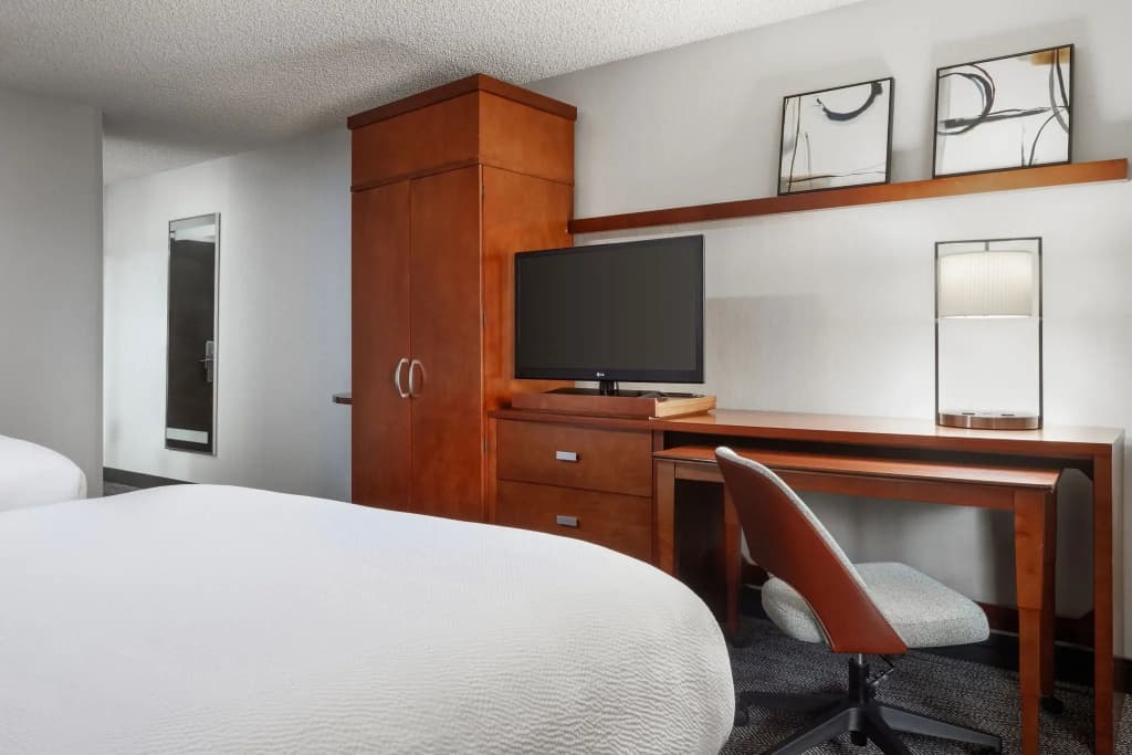 Courtyard by Marriott Anchorage Airport
