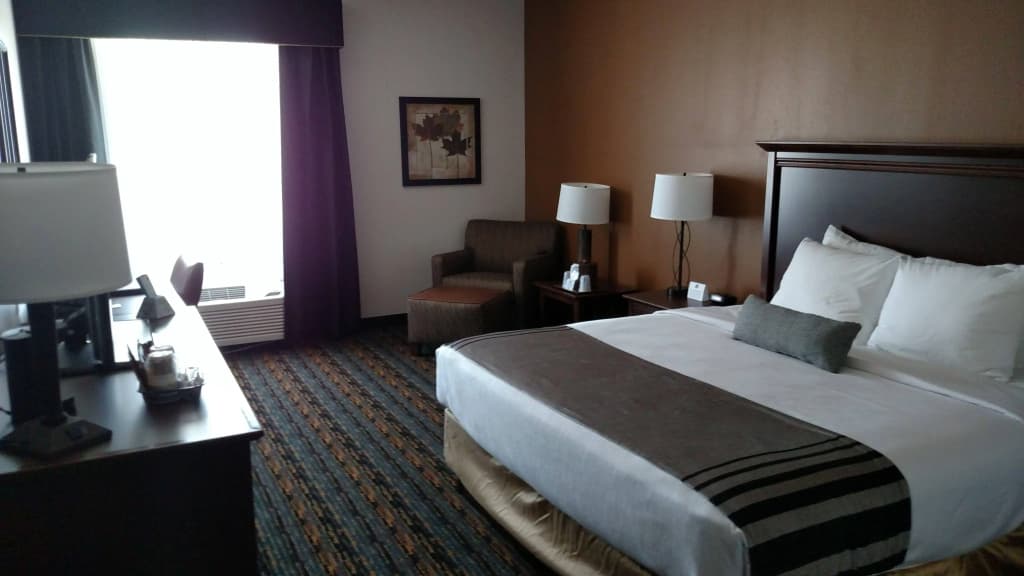 Best Western Plus Lincoln Inn & Suites