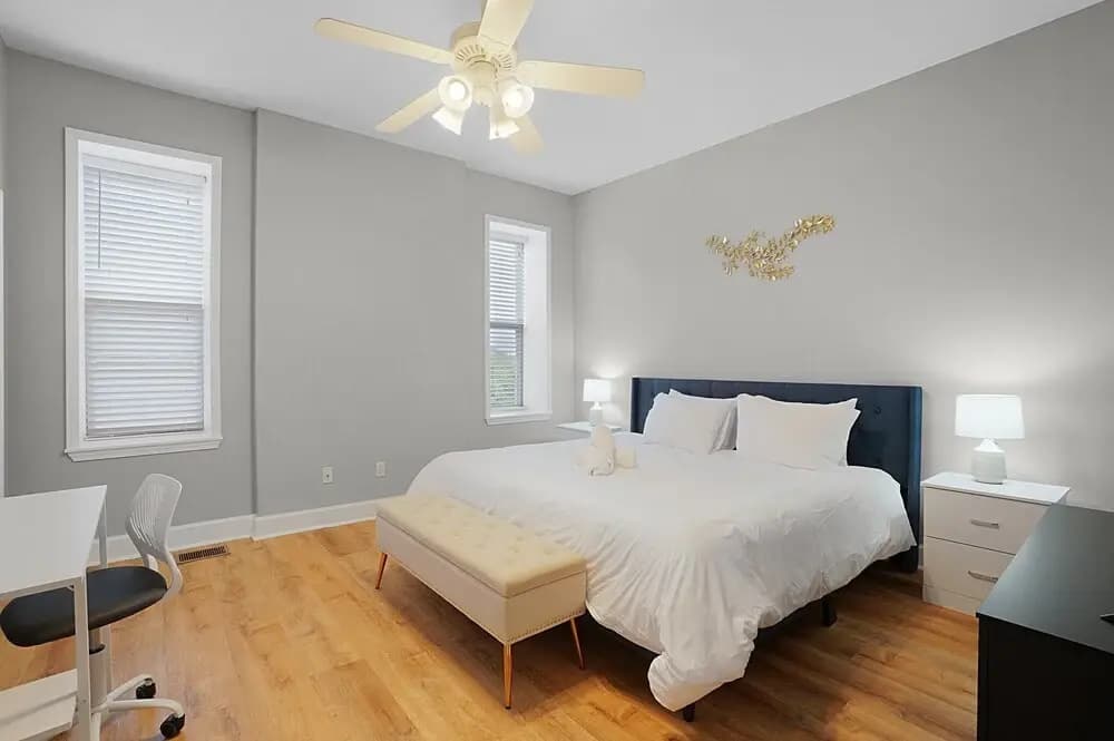 Spacious 3-Bedroom with King Bed