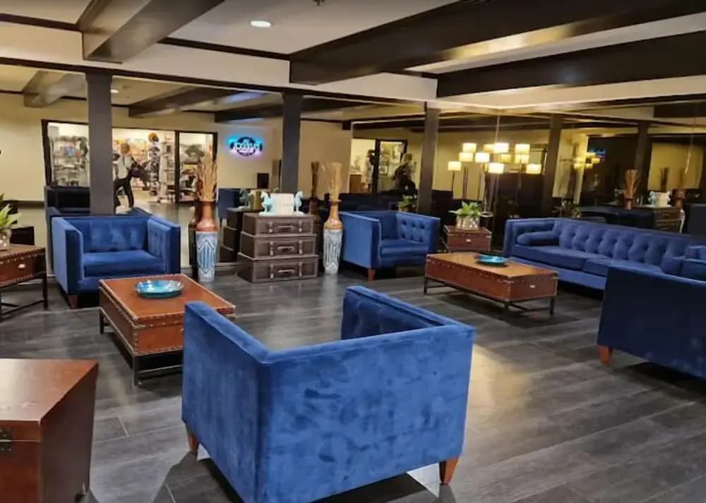 LVStripHouse Condos Sleeps up to 14