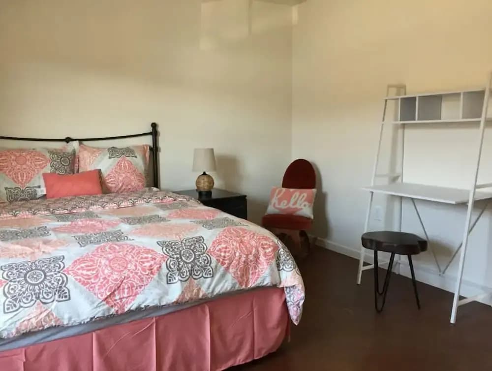 1 Bed Apartment next to SW Integris near Downtown
