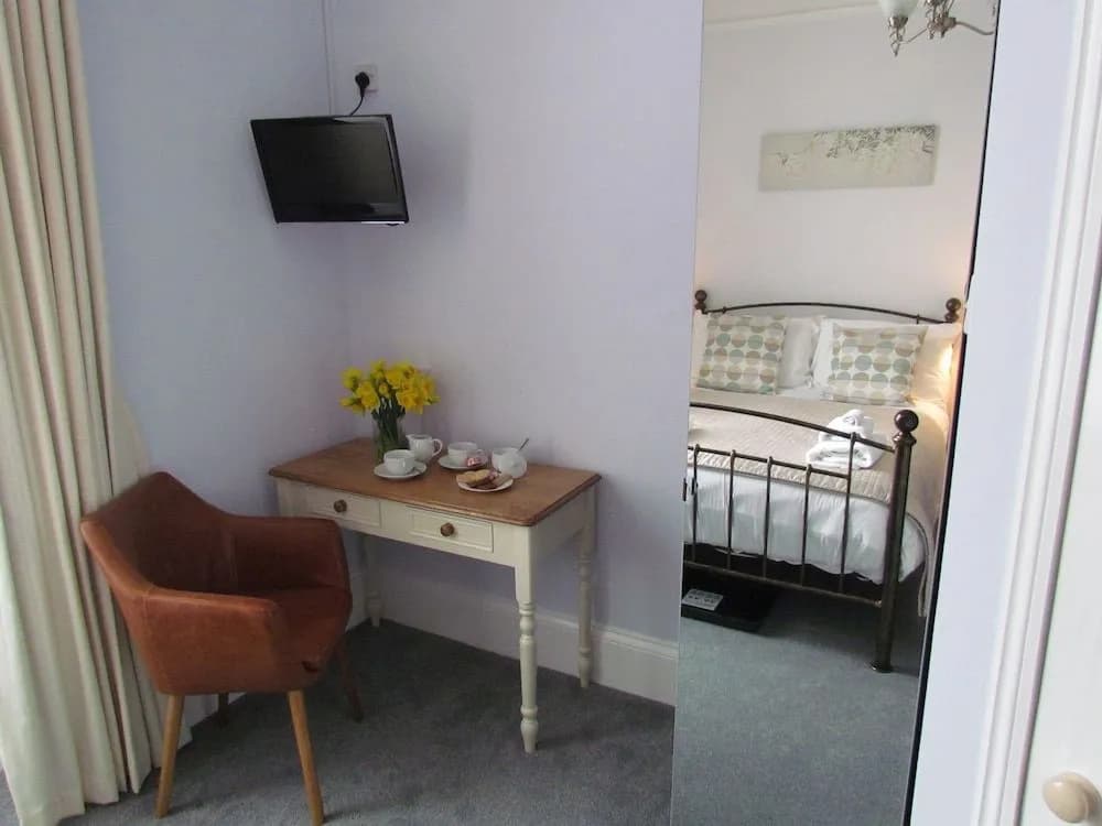 Photo 6