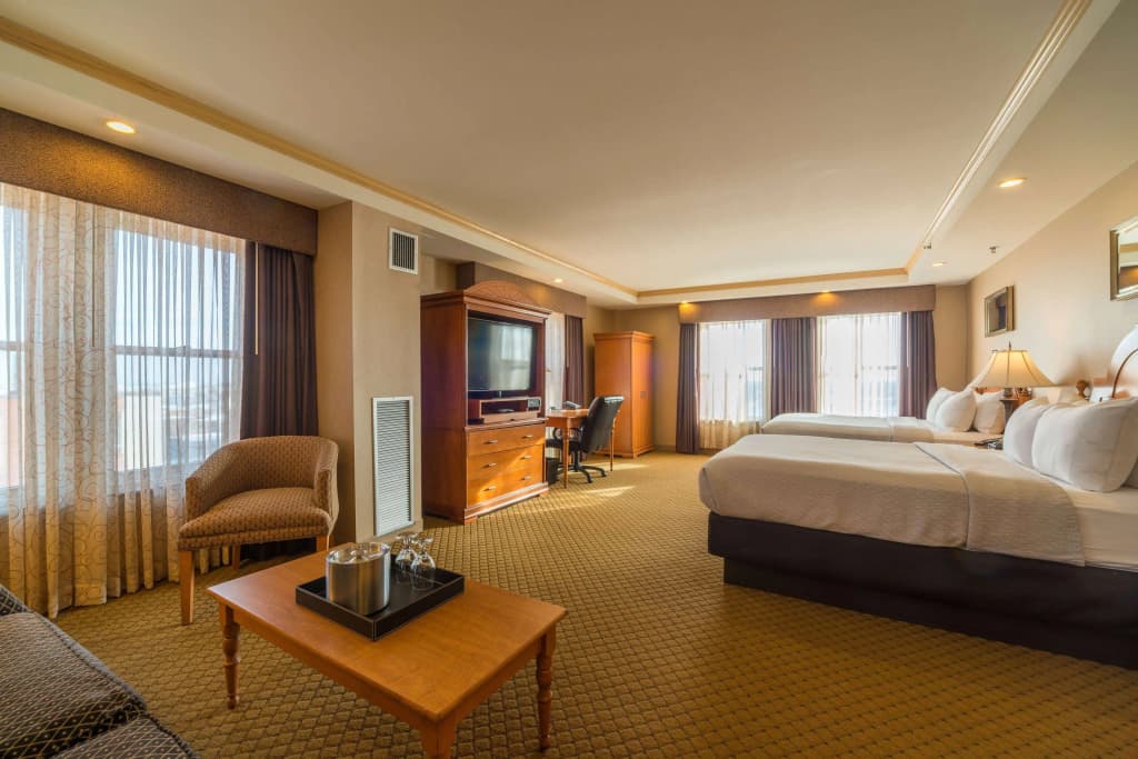 Ambassador Hotel Milwaukee, Trademark Collection by Wyndham