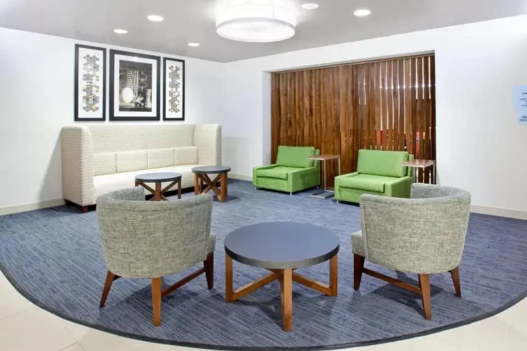 Holiday Inn Express & Suites Austin Downtown - University By IHG