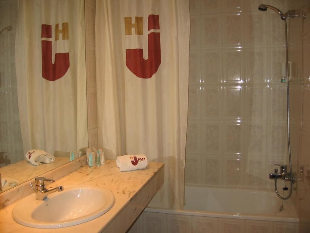 Photo 42