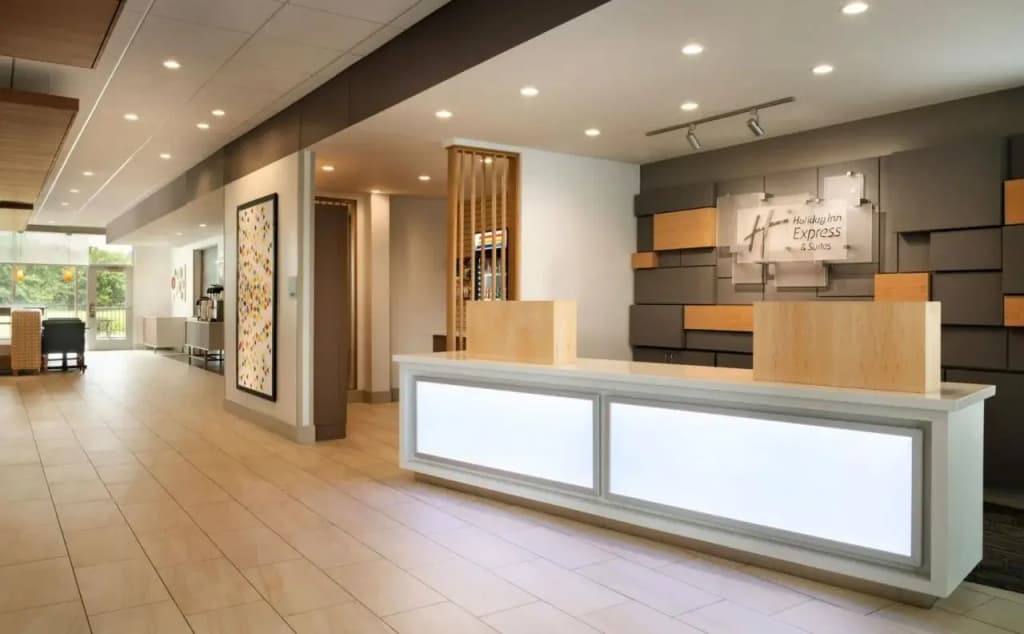 Holiday Inn Express and Suites Omaha Downtown - Old Market By IHG