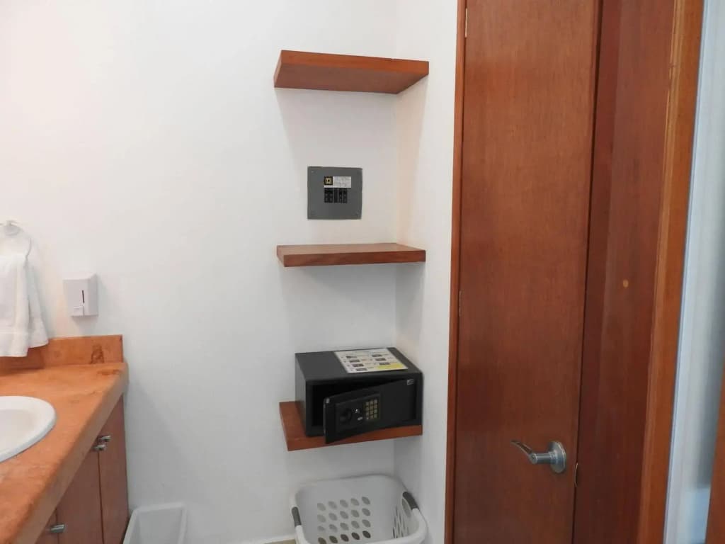 Photo 8