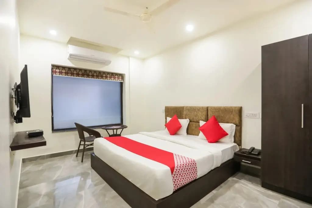 Hotel Krishna By Oyo Room