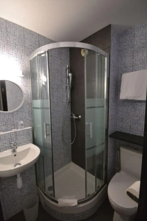 Photo 16