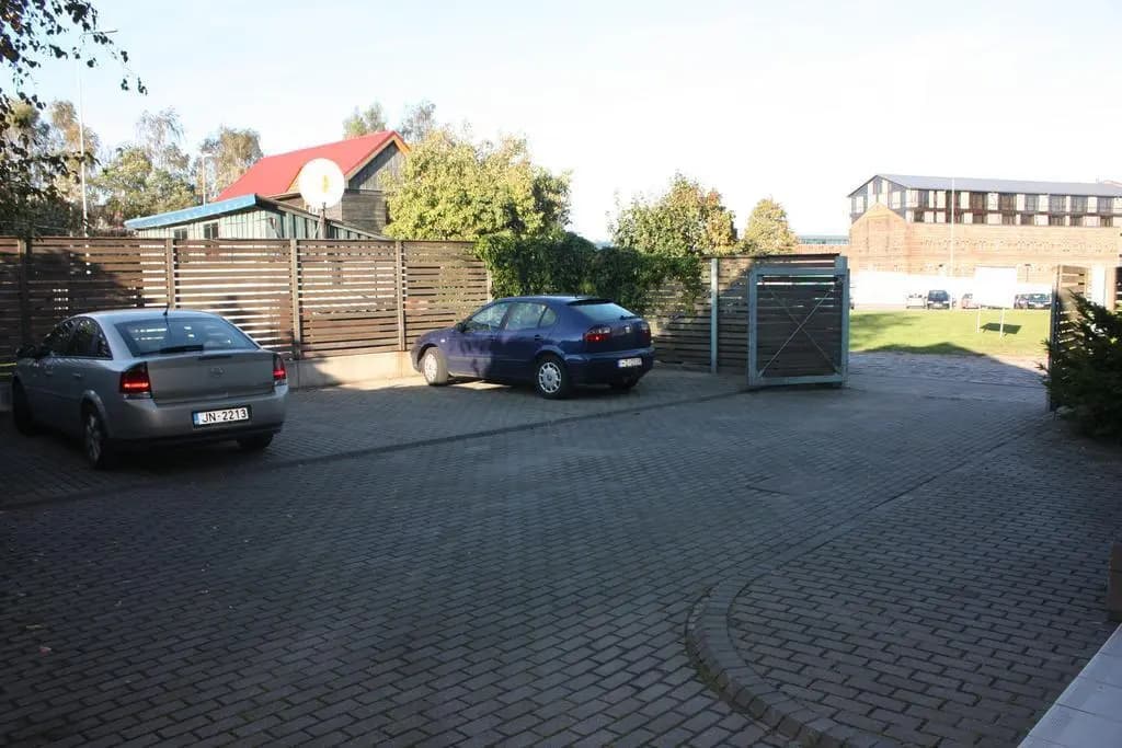 Photo 12