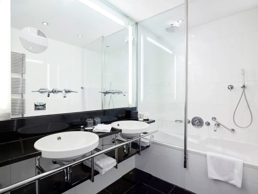 Photo 9