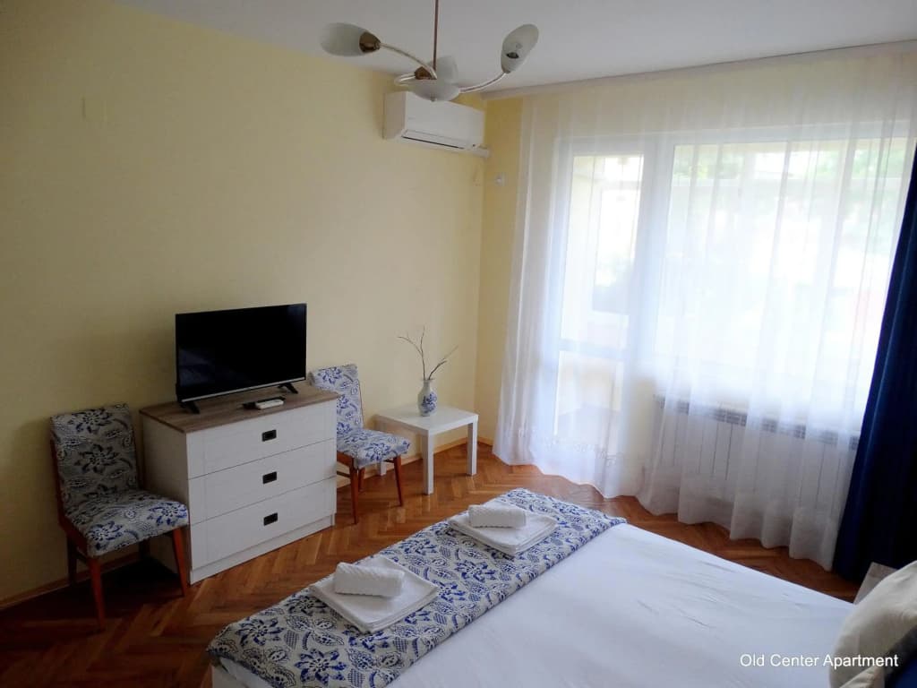 Old Center Apartment