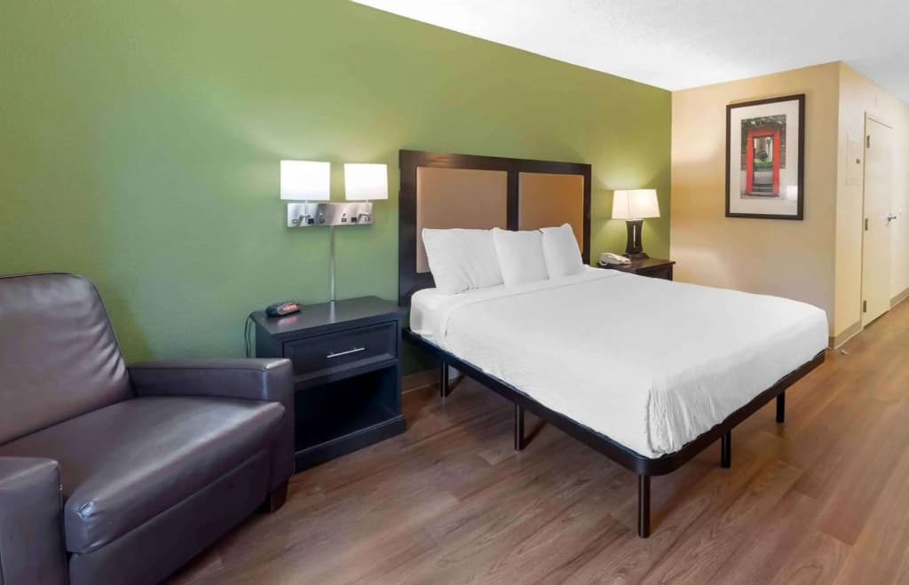 Extended Stay America Select Suites - Tampa - North Airport