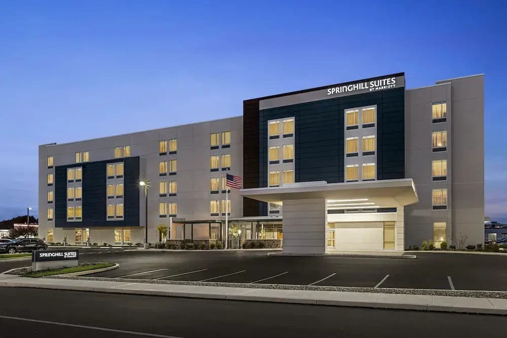Springhill Suites By Marriott Fargo