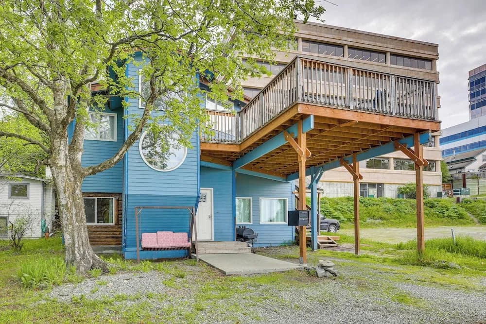 Coastal-view Apartment Near Downtown Anchorage!