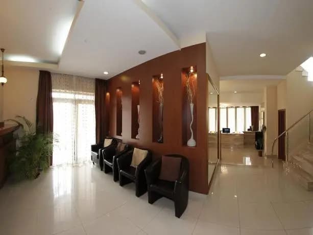 HOW Boutique and Hotel