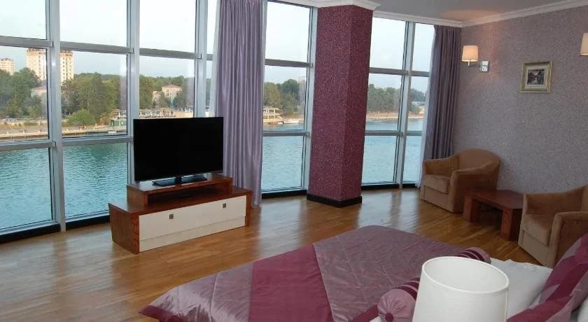 Photo 7