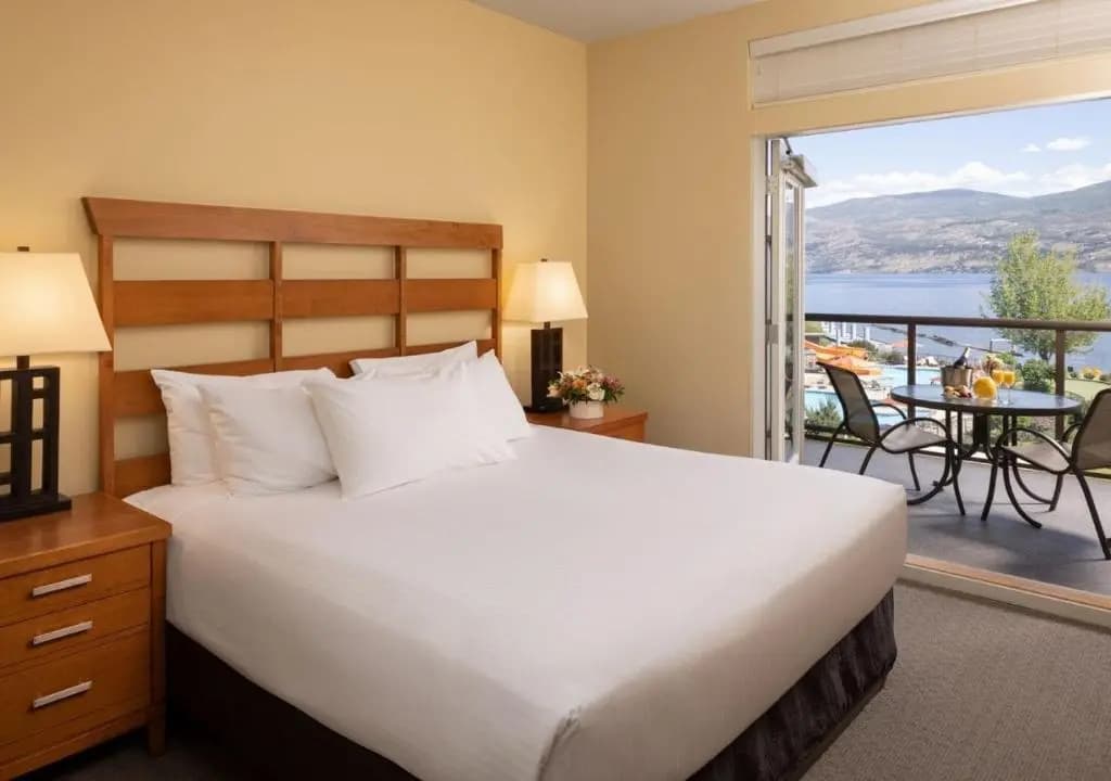 The Cove Lakeside Resort