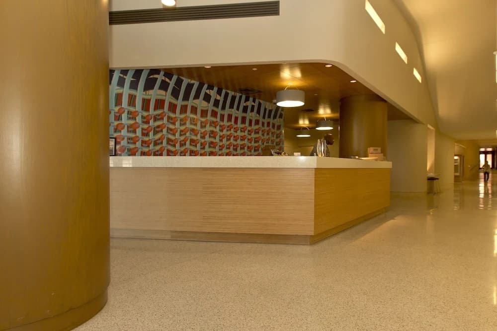 221 Luxury Suites
