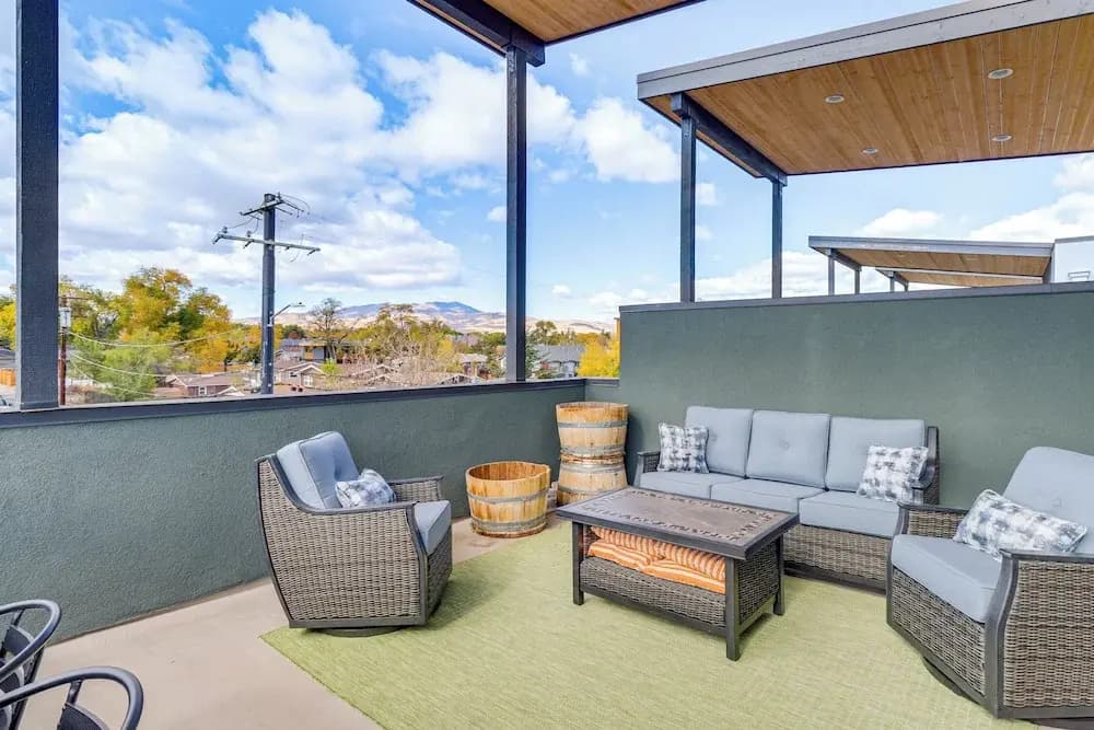 < 2 Mi to Dtwn Reno: Luxe Midtown Gem w/ Patio