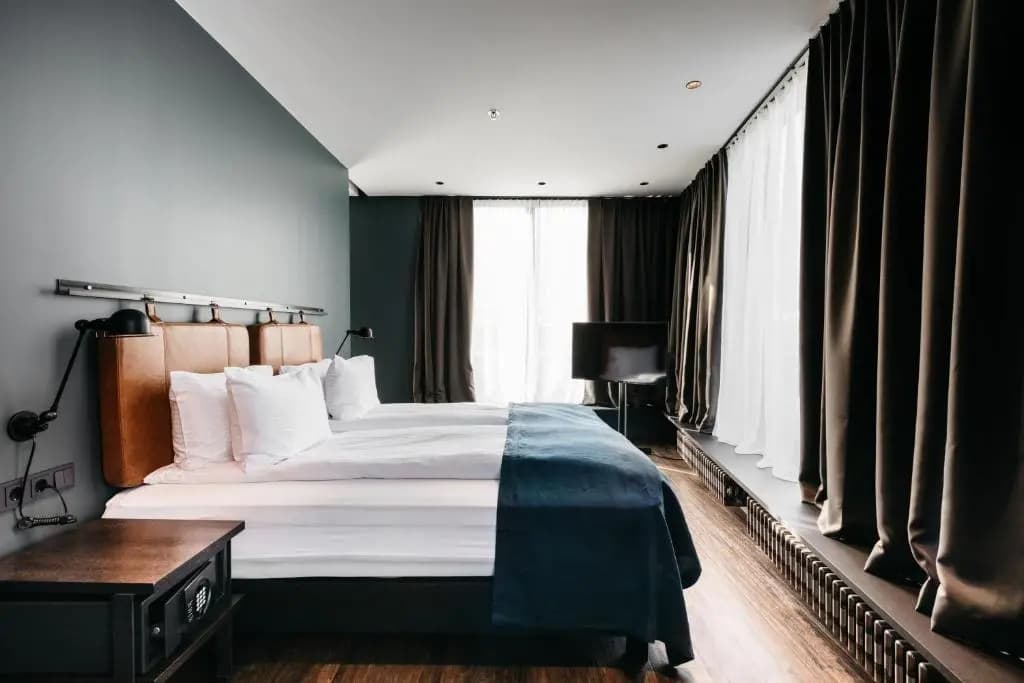 Exeter Hotel
