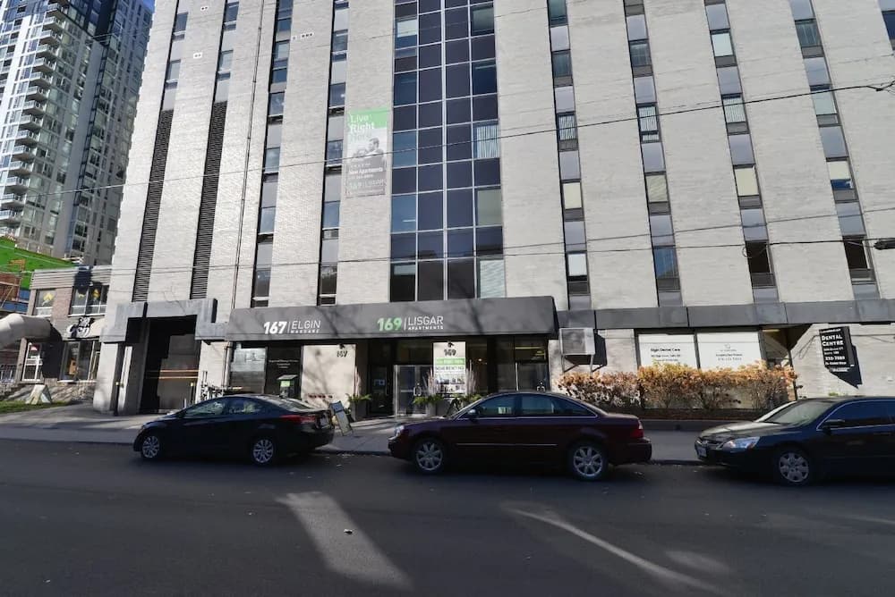 Lisgar Street Apartments by CorporateStays